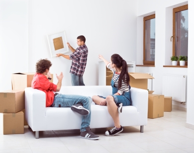Who should purchase renters insurance?