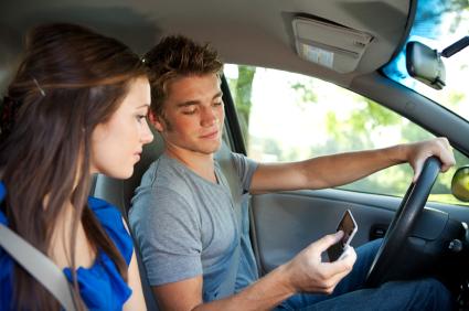 Surfing the internet makes distracted driving worse