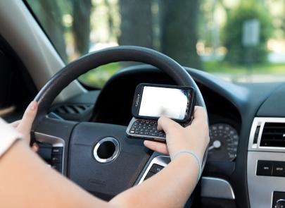 Unsafe cell use more likely among American drivers